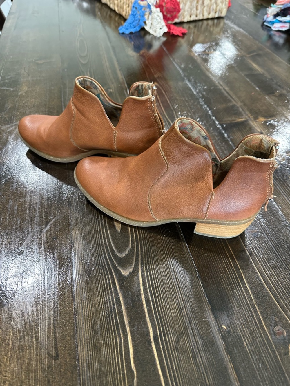 boc Brown Leather Ankle Booties